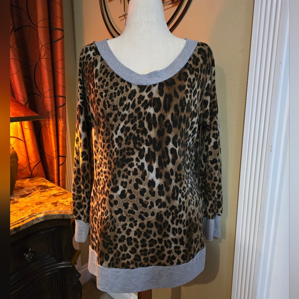 Leopard Print Sweater with Gray Trim Glitzy Girls Boutique XL